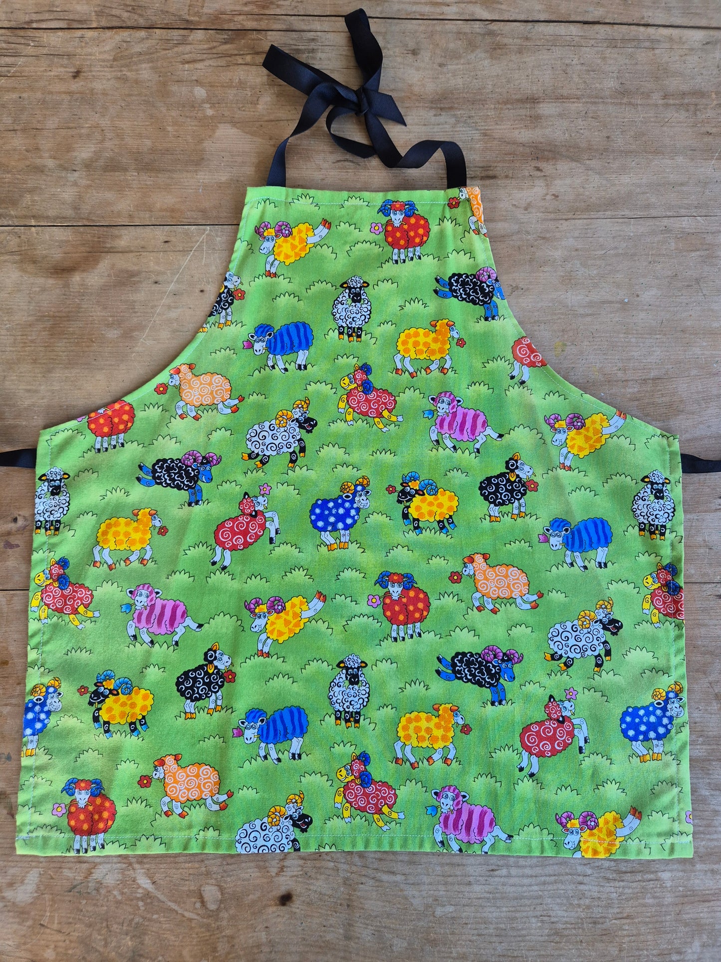 Adult Apron Kiwiana Farm Fun Sheep Green
