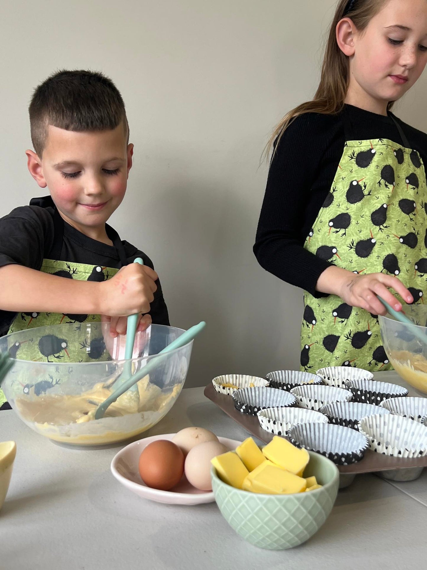 Children's Apron Kiwiana Little Kiwi